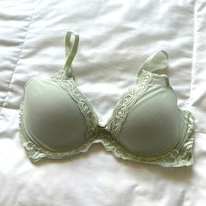 Natori Feathers plunge bra